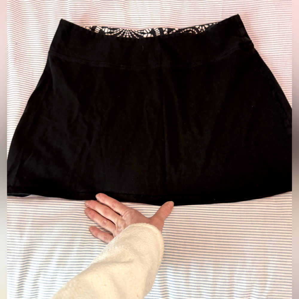 Patagonia, black, size L organic cotton, mini-ish skirt